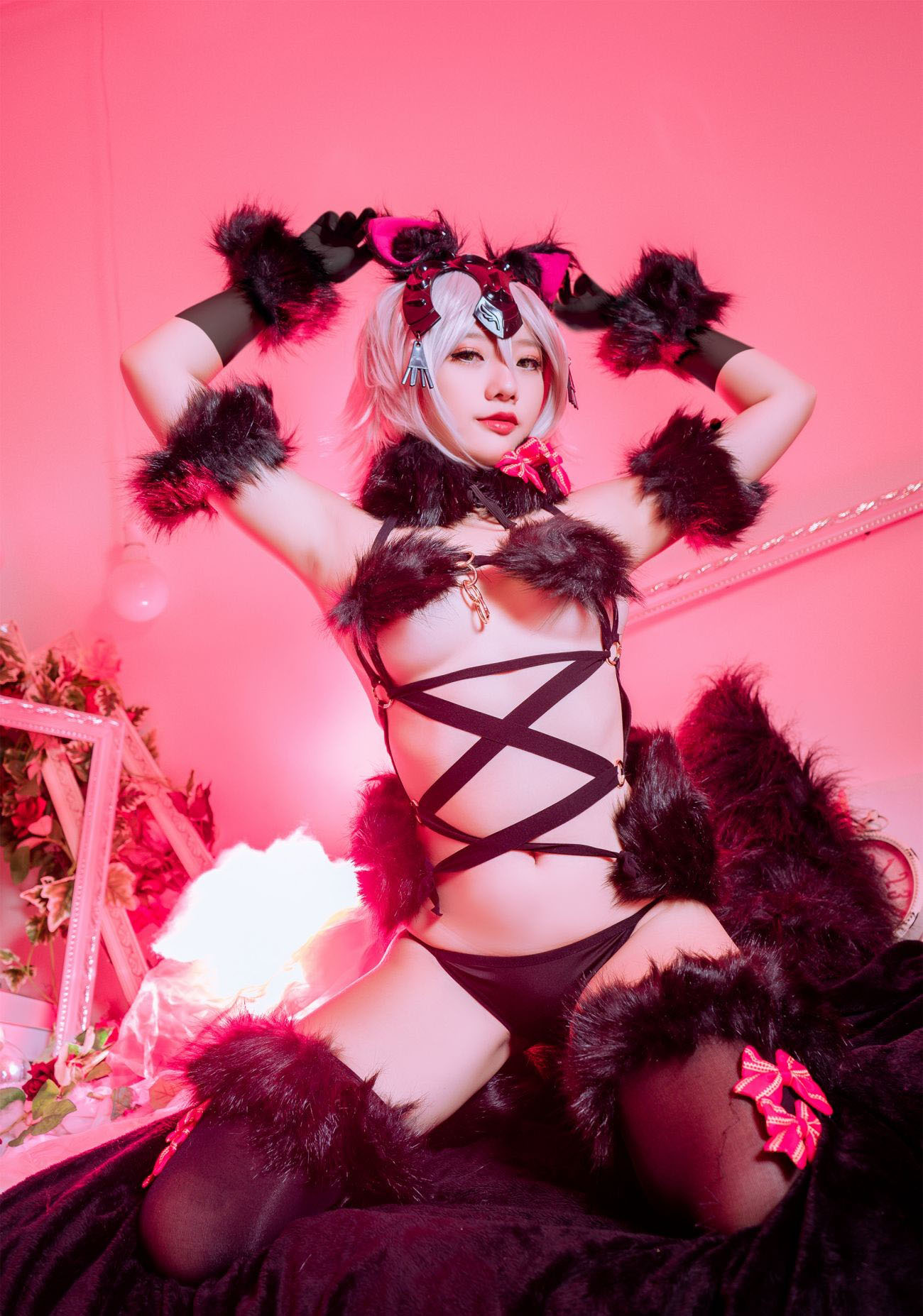 小黑猫 Messie Huang Jeanne Alter Wolf