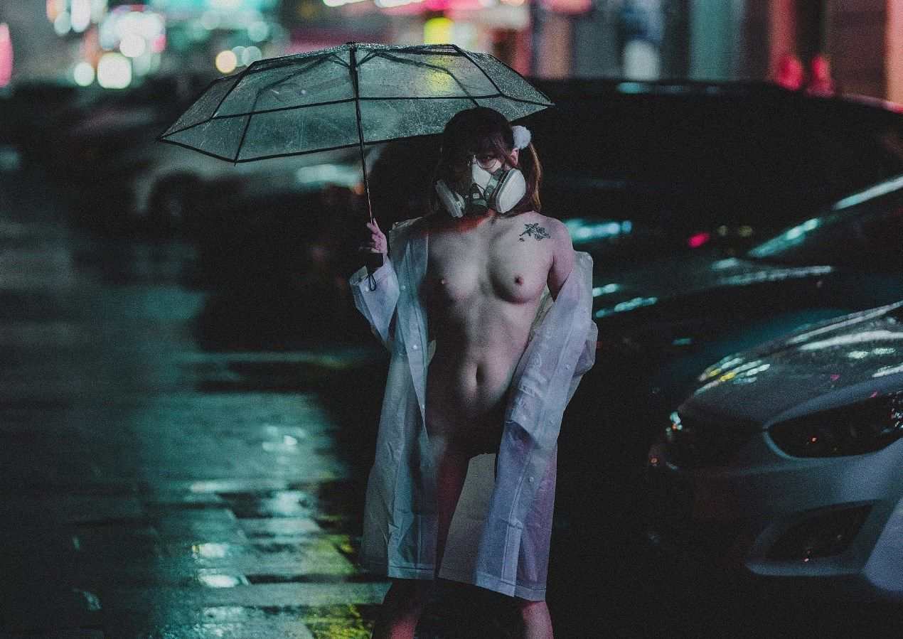 柚木写真-雨夜的裸女